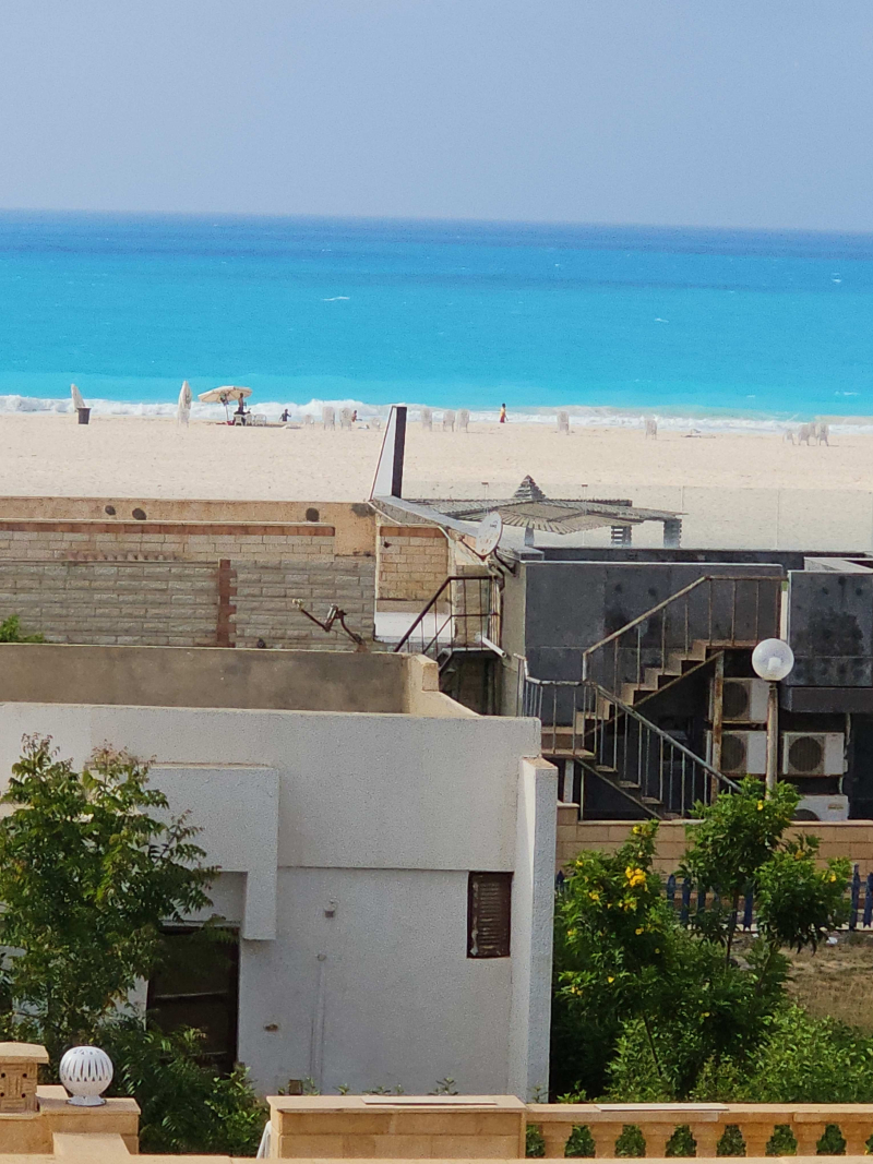 شاليه فيو بحر للبيع بالتقسيط بالساحل الشمالي قرية بدر