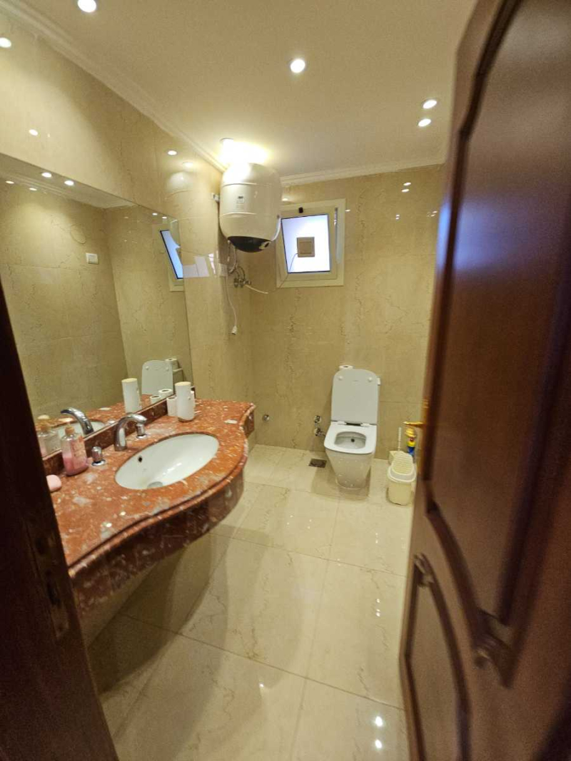 فيلا للبيع اول صف بحر مارينا 6