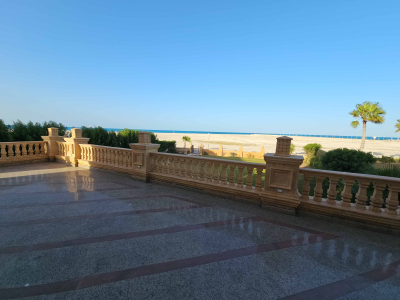 فيلا اول صف بحر مارينا 6 على مساحه 1200 متـر وبجوار  شاطئ النادي الاهلي