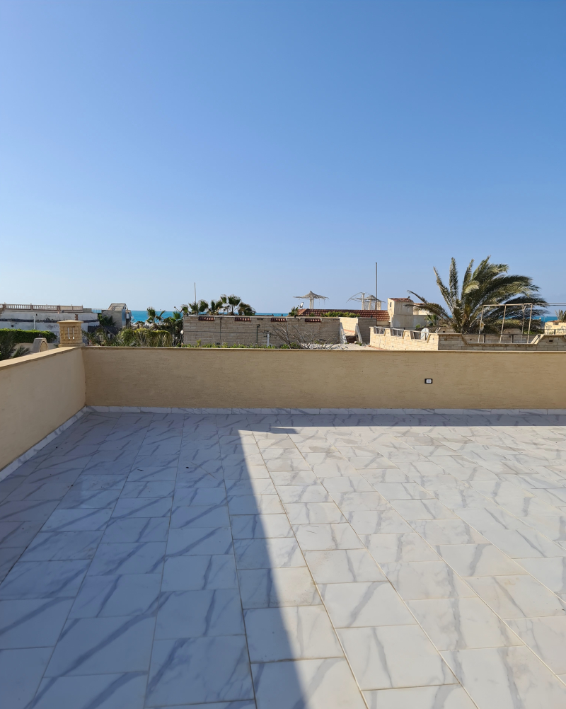 فيلا خاصه للبيع بالتقسيط على بعد خطوات للبحر على مساحه 400 متر