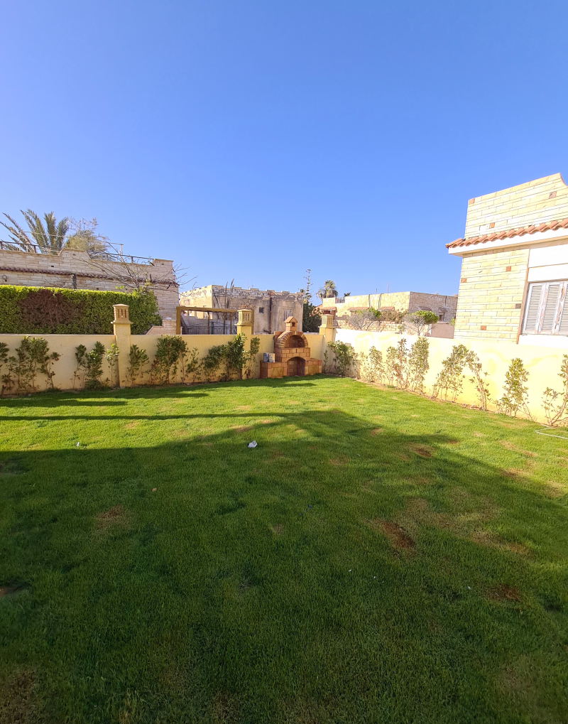 فيلا خاصه للبيع بالتقسيط على بعد خطوات للبحر على مساحه 400 متر