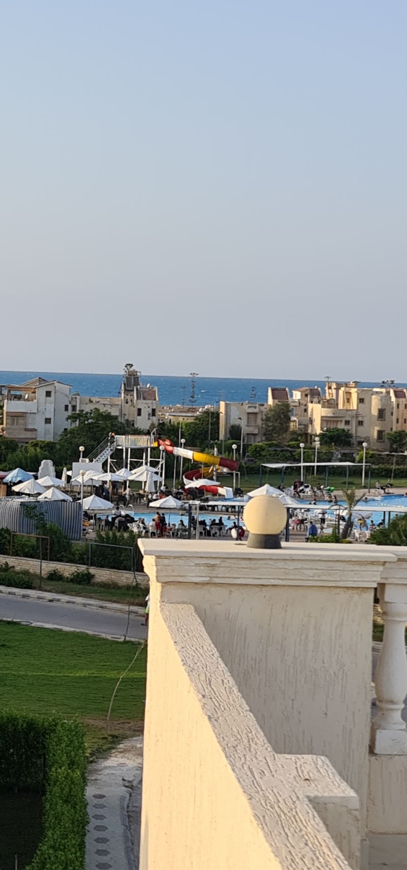 شاليه دوبلكس للبيع بالتقسيط وفيو بحر وحمام سباحه الرئيسي بالتقسيط في الساحل الشمالي