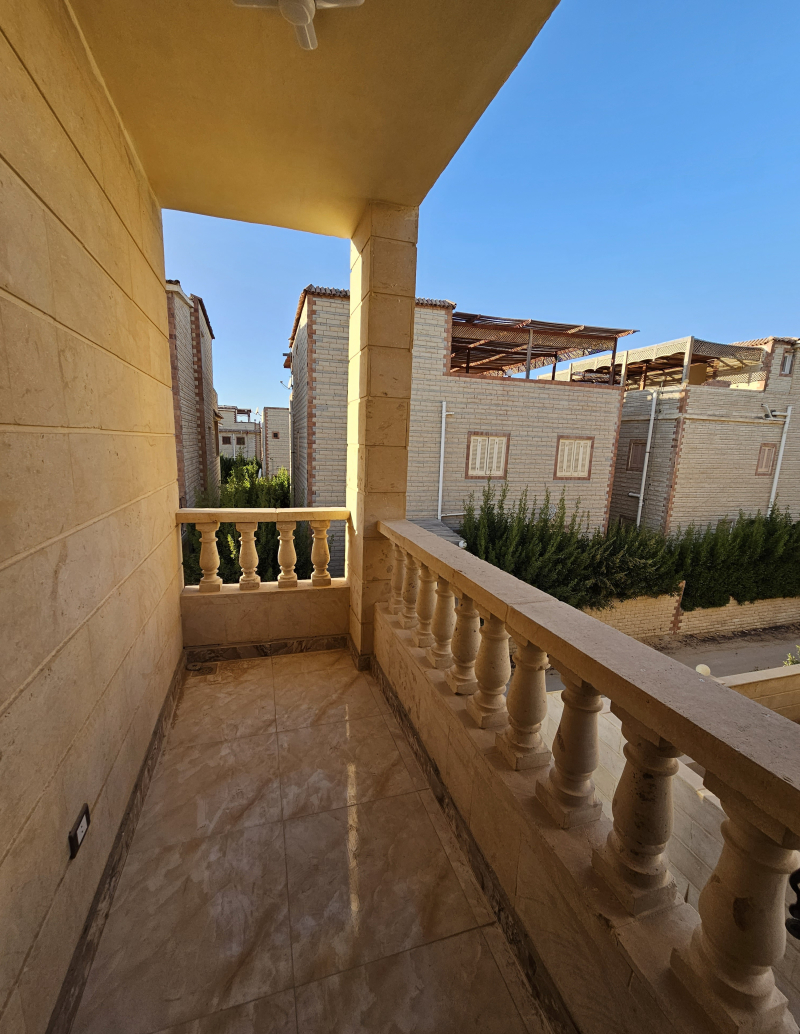 فيلا للبيع بحمام سباحه خاص في الساحل الشمالي