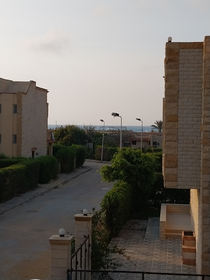 شاليه علوي بروف للبيع بالتقسيط في الساحل الشمالي 5 نـوم و2 حمام