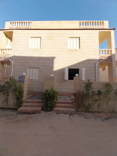 فيلا بحمام سباحة خاص للبيع بالتقسيط في الساحل الشمالي قرية حورس الكيلو 73