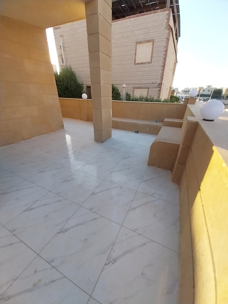 فيلا خاصه للبيع بالتقسيط في الساحل الشمالي قريه حورس على حمام السباحه الرئيسي