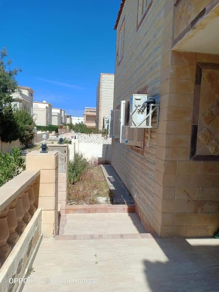 شالية بقرية حورس  متر² دور ارضى بحديقة