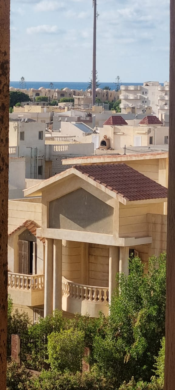 شاليه تاني علوي فيو بحر للبيع بالفراش والاجهزه بالساحل الشمالي