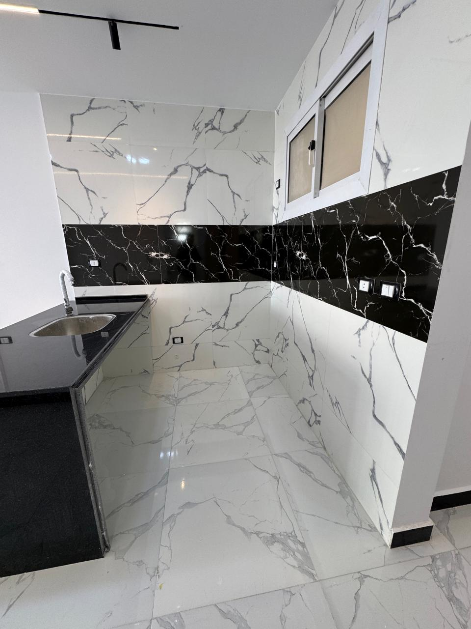 شاليه ارضي بحديقة للبيع بالتقسيط والاستلام فوررري فيو بحر على مساحه 250 متر في قرية بانوراما  بيتش الساحل الشمالي 