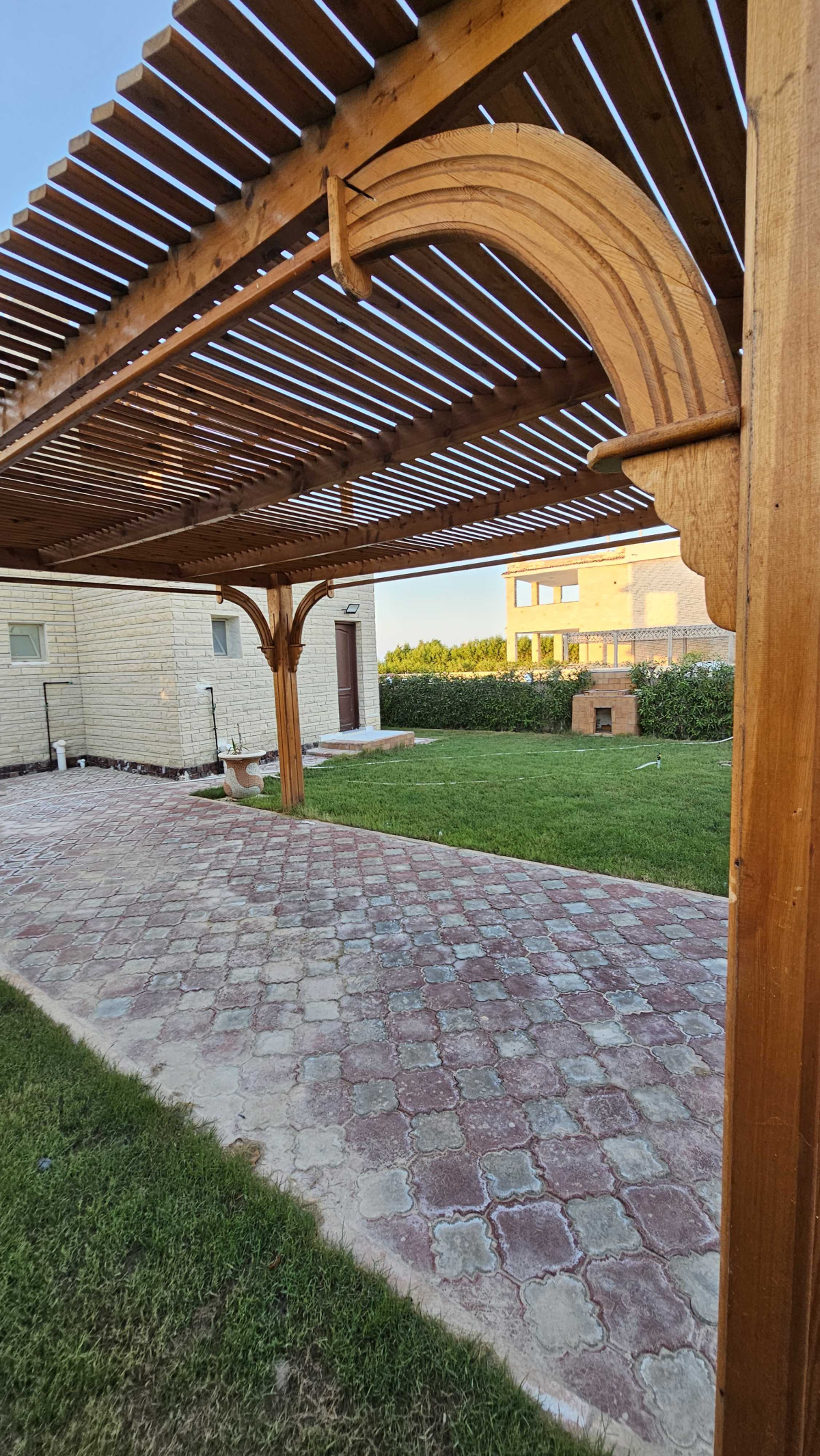 فيلا لقطه للبيع اول صف بحر وحمام سباحه خاص للفيلا بالساحل الشمالي بالتقسيط والاستلام فوررري 