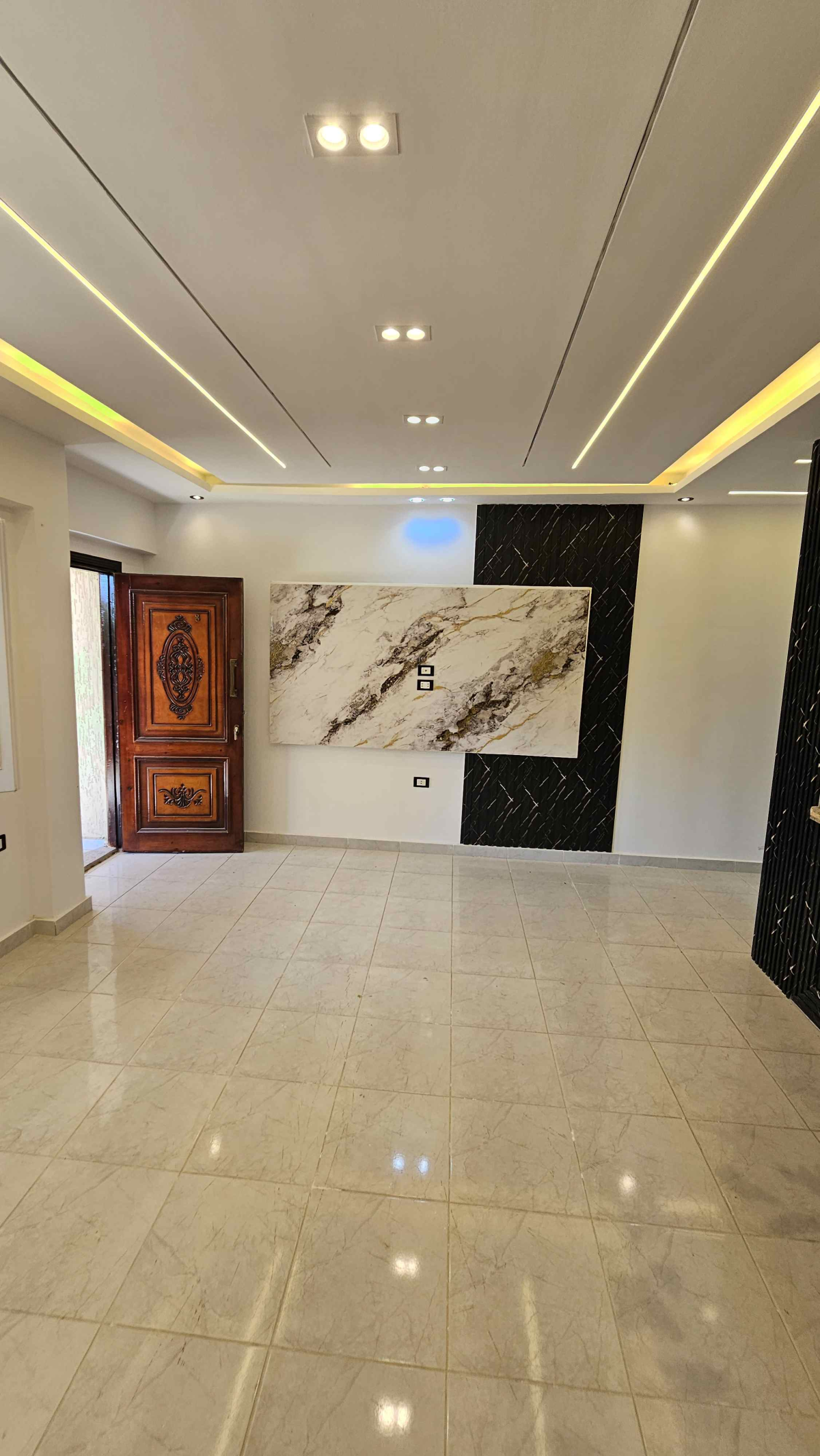 شاليه ارضي بحديقة للبيع بالتقسيط وحمام سباحه بالساحل الشمالي بتشطيب سوبر لوكس ولاستلام فوررري 