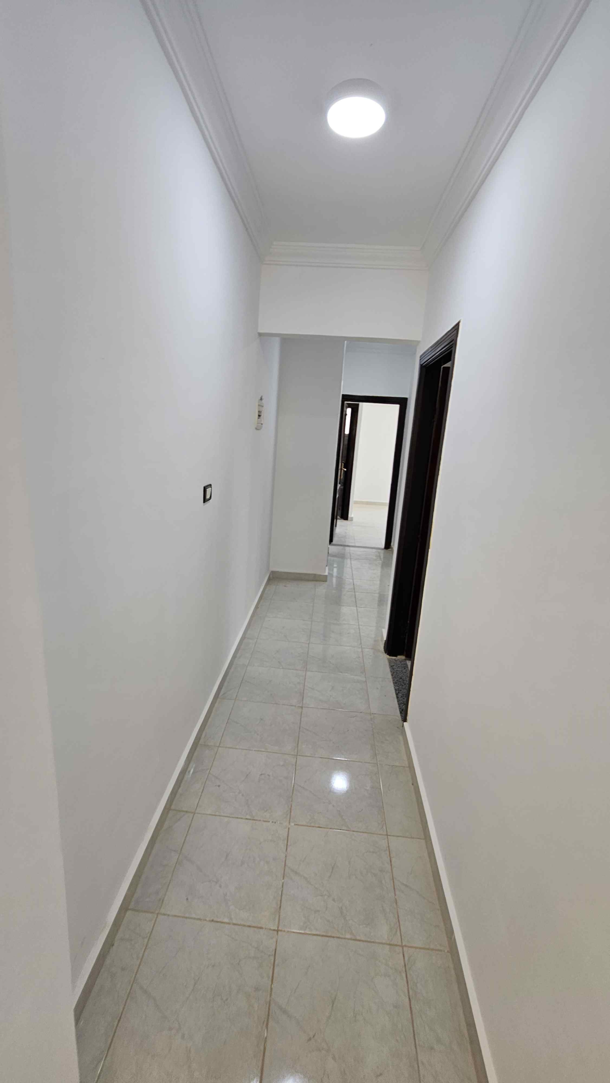 شاليه ارضي بحديقة للبيع بالتقسيط وحمام سباحه بالساحل الشمالي بتشطيب سوبر لوكس ولاستلام فوررري 