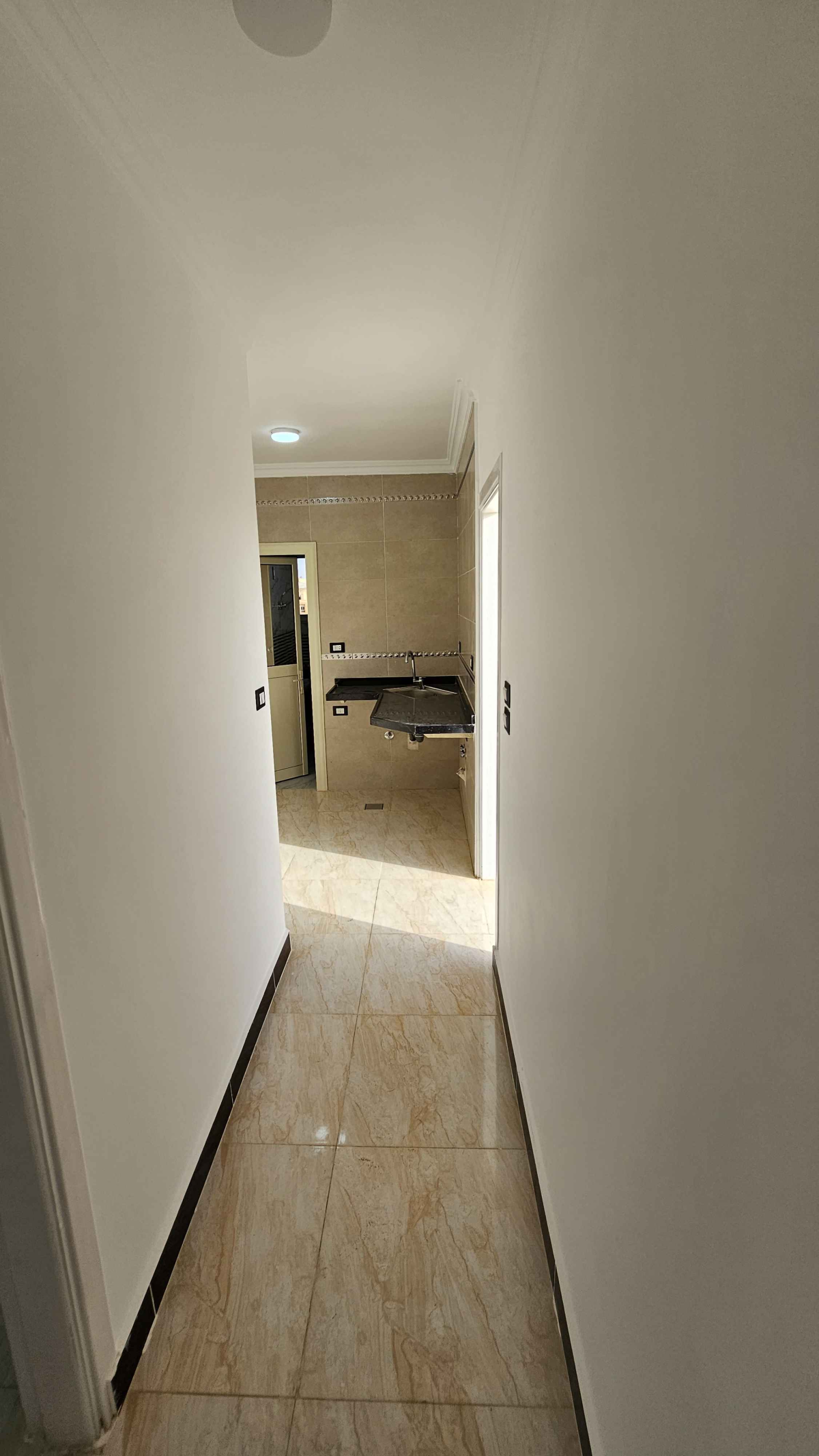 شاليه اول علوي بروف فيو بحر تشطيب الترا سوبر لوكس بالتقسيط والاستلام فوررري في الساحل الشمالي قرية بدر 