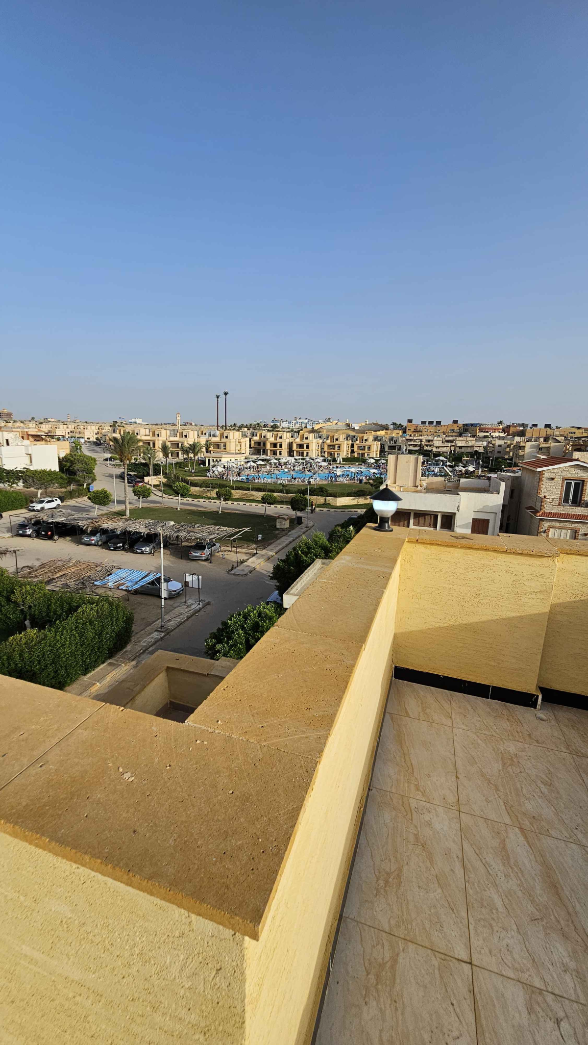 شاليه اول علوي بروف فيو بحر تشطيب الترا سوبر لوكس بالتقسيط والاستلام فوررري في الساحل الشمالي قرية بدر 