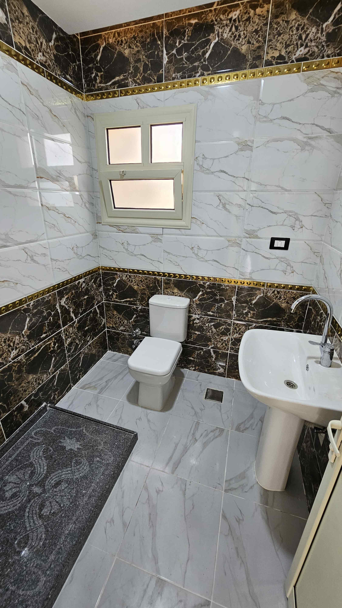 شاليه ارضي بحديقة للبيع بالتقسيط في الساحل الشمالي قرية بدر تشطيب الترا سوبر لوكس ولاستلام فوررري 