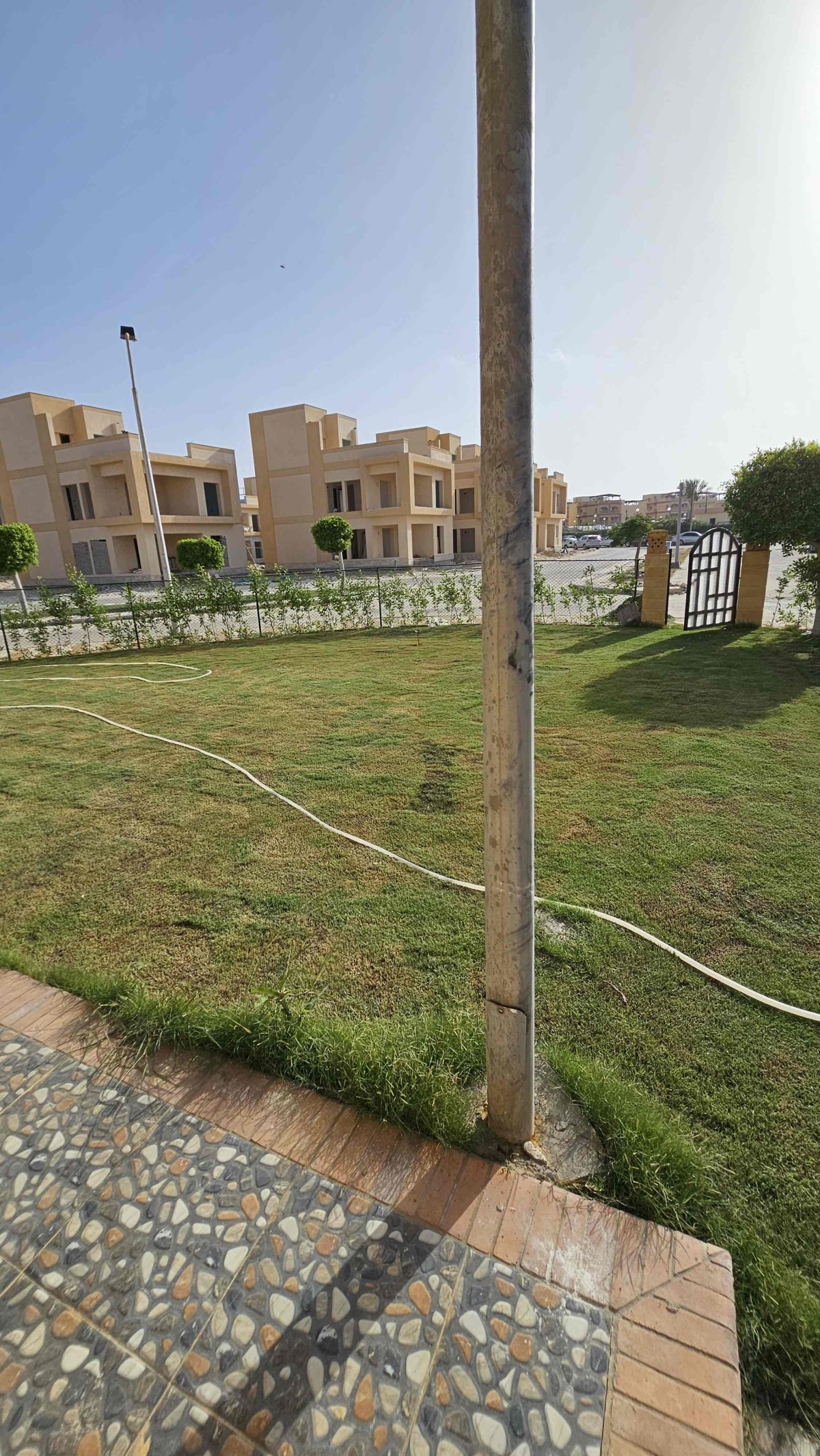 شاليه ارضي بحديقة للبيع بالتقسيط في قرية بدر الساحل الشمالي تشطيب الترا سوبر لوكس ولاستلام فوررري 