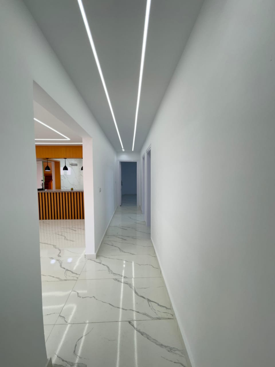 شاليه للبيع اول علوي فيو بحر وحمام سباحه بالساحل الشمالي قرية مارينا فلاورز 