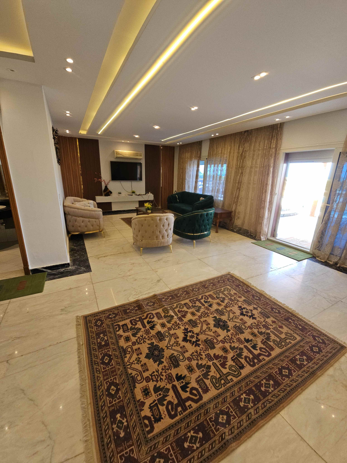 اول صف بحر للايجار مارينا 5 فيلا بحمام سباحة خاص 